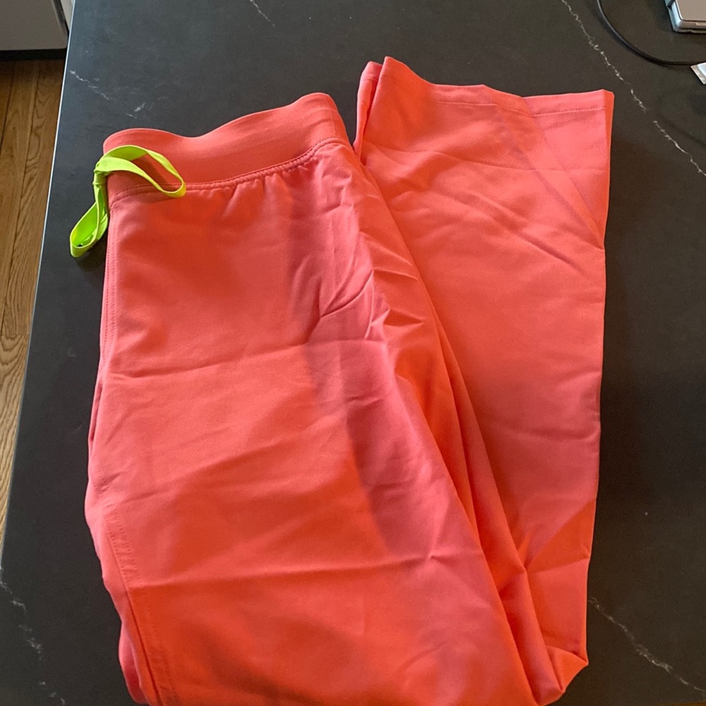 Figs pants